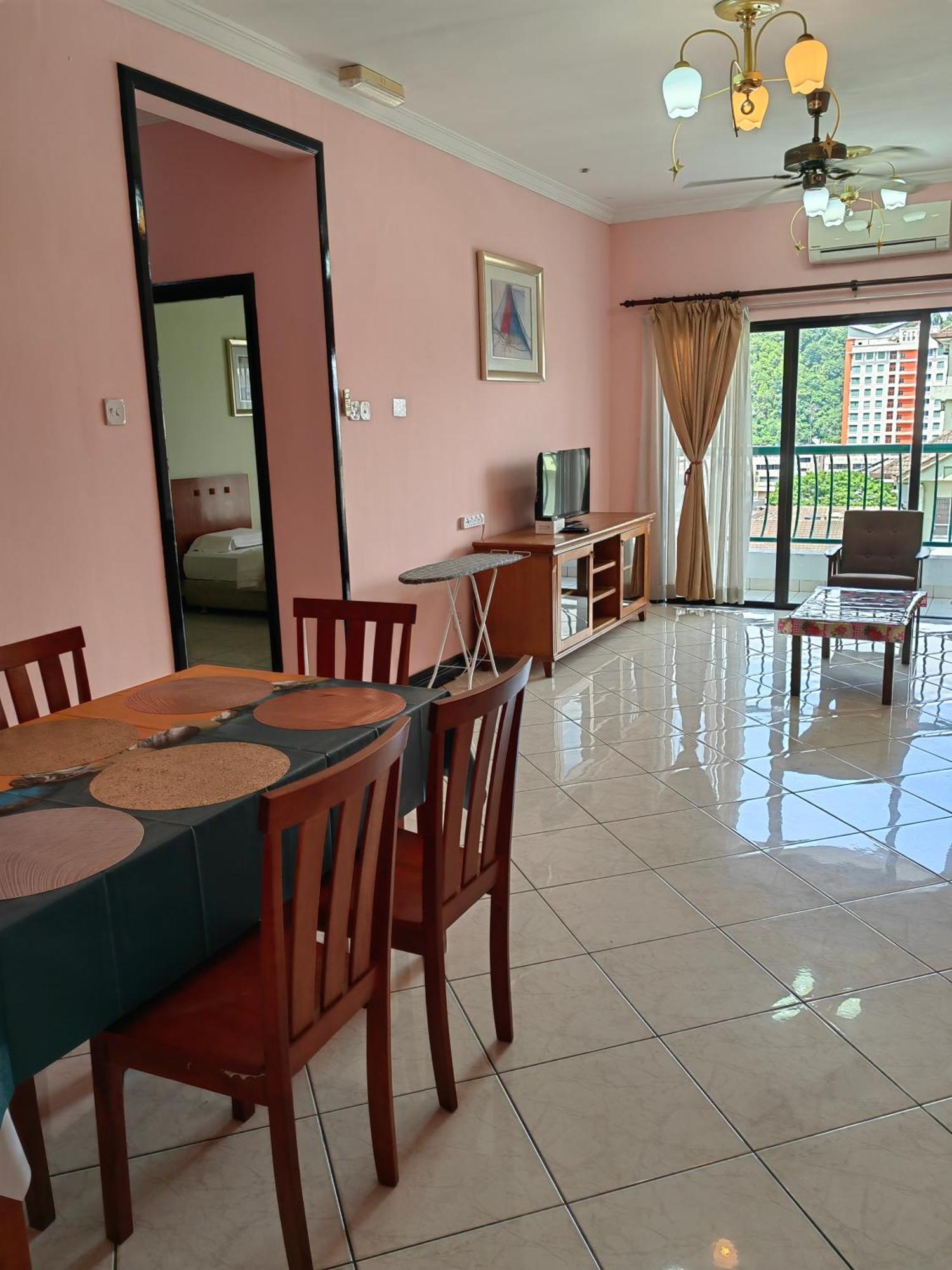 Town Condo - Marina Court Кота Кинабалу Екстериор снимка