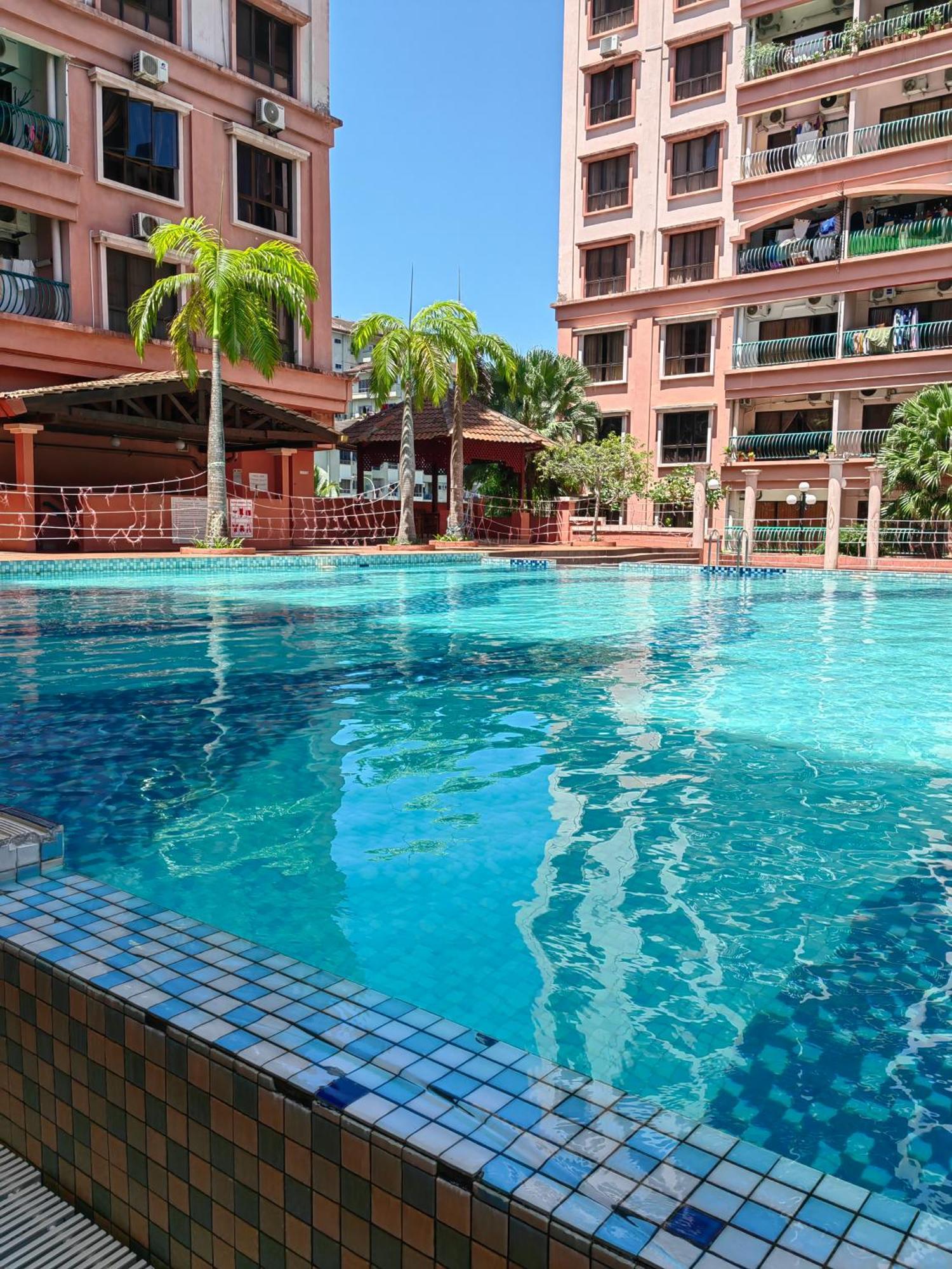 Town Condo - Marina Court Кота Кинабалу Екстериор снимка