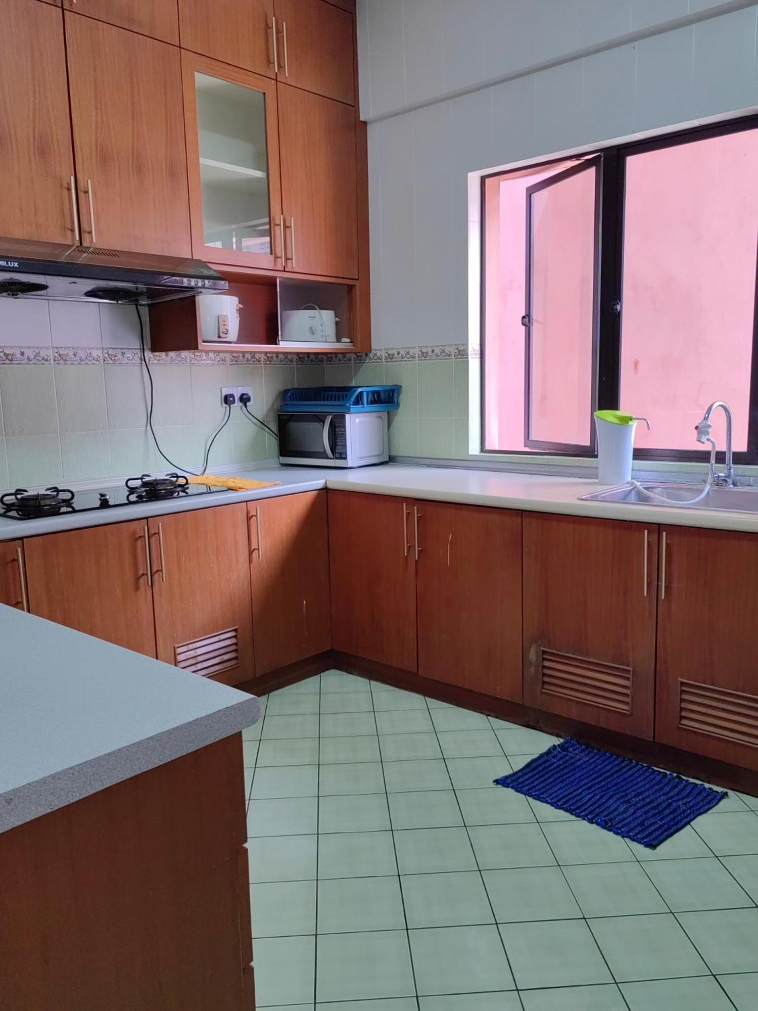 Town Condo - Marina Court Кота Кинабалу Екстериор снимка