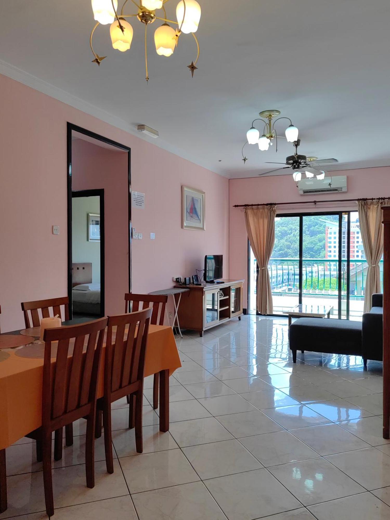 Town Condo - Marina Court Кота Кинабалу Екстериор снимка