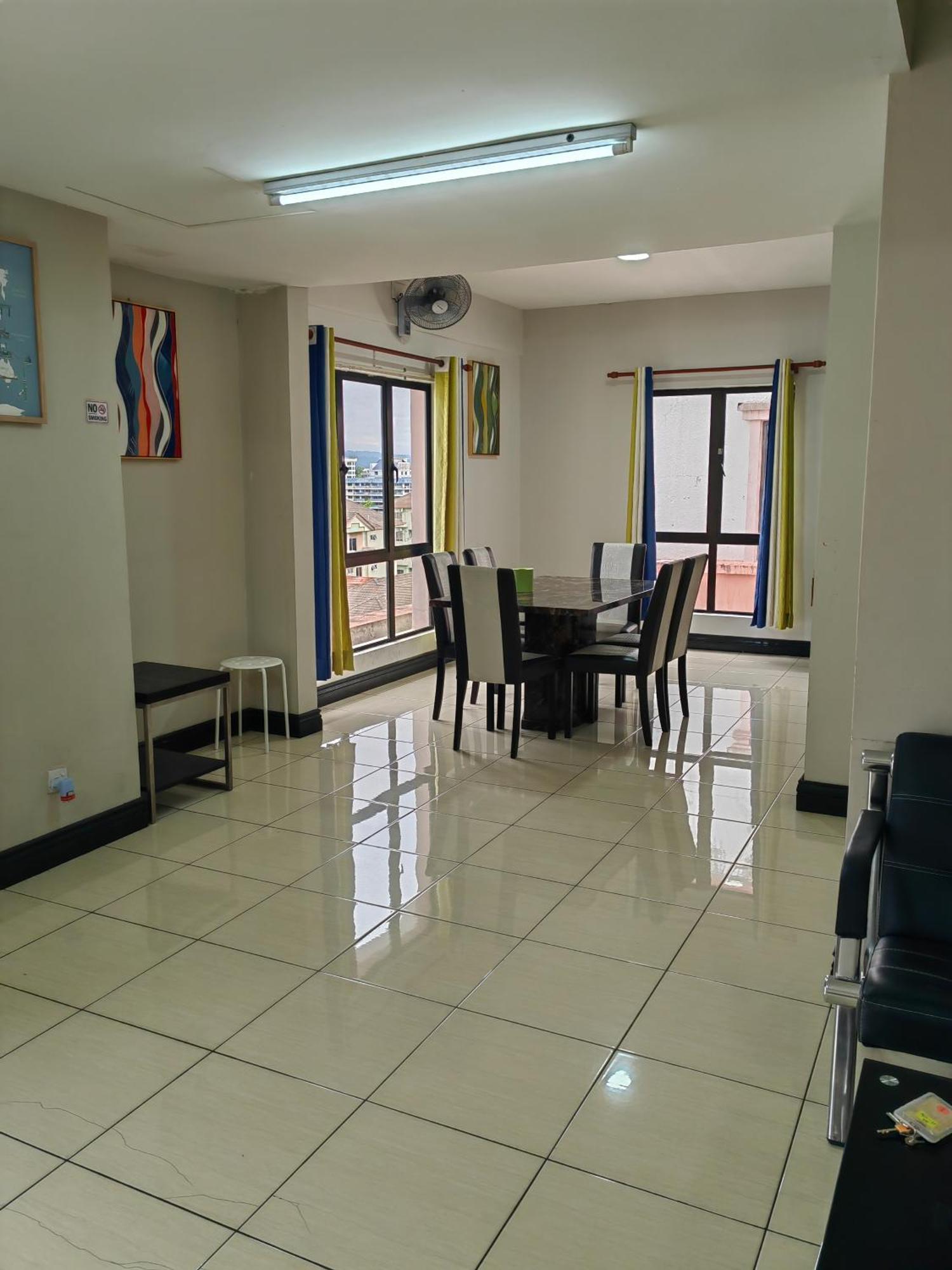 Town Condo - Marina Court Кота Кинабалу Екстериор снимка