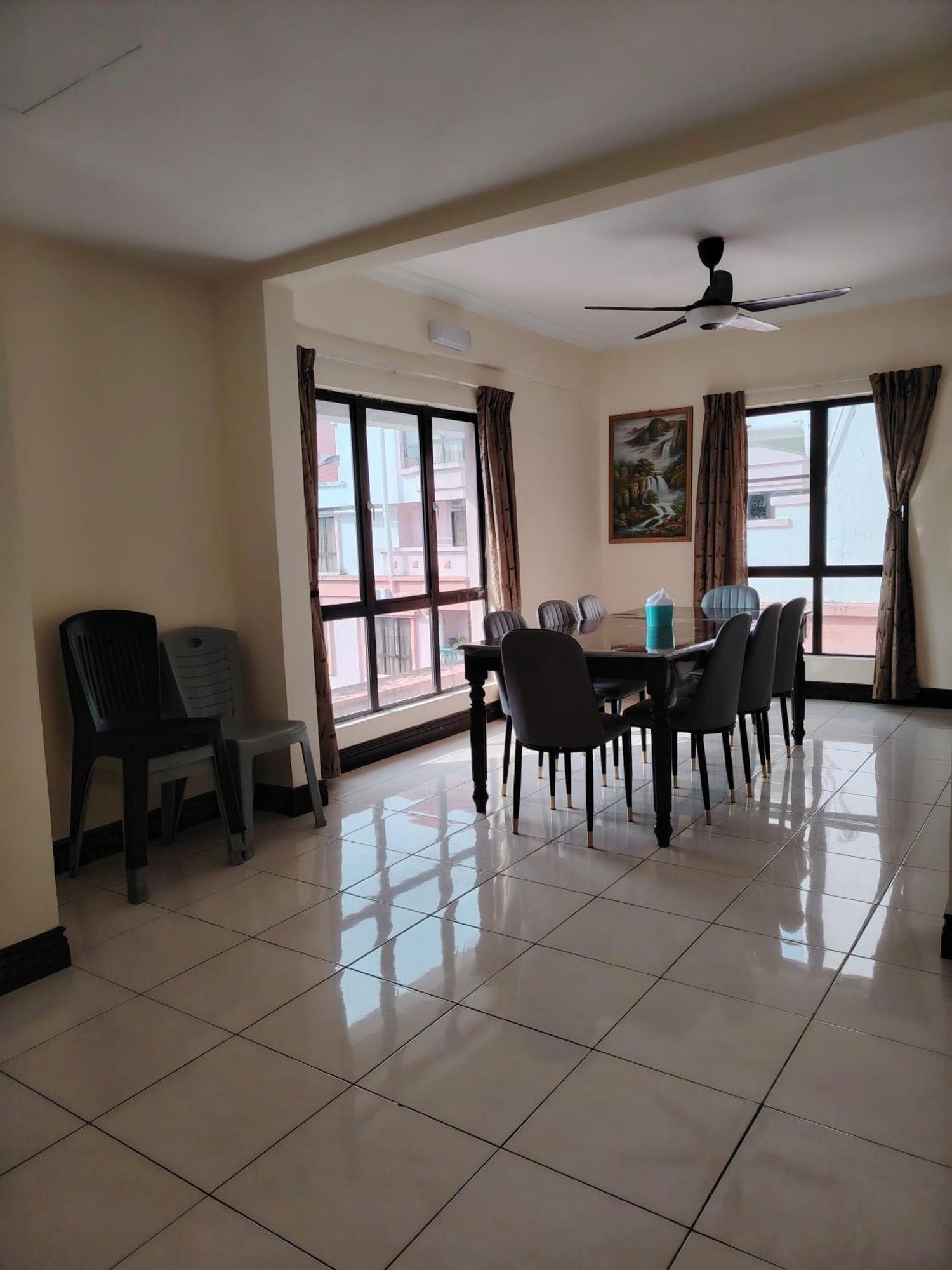Town Condo - Marina Court Кота Кинабалу Екстериор снимка