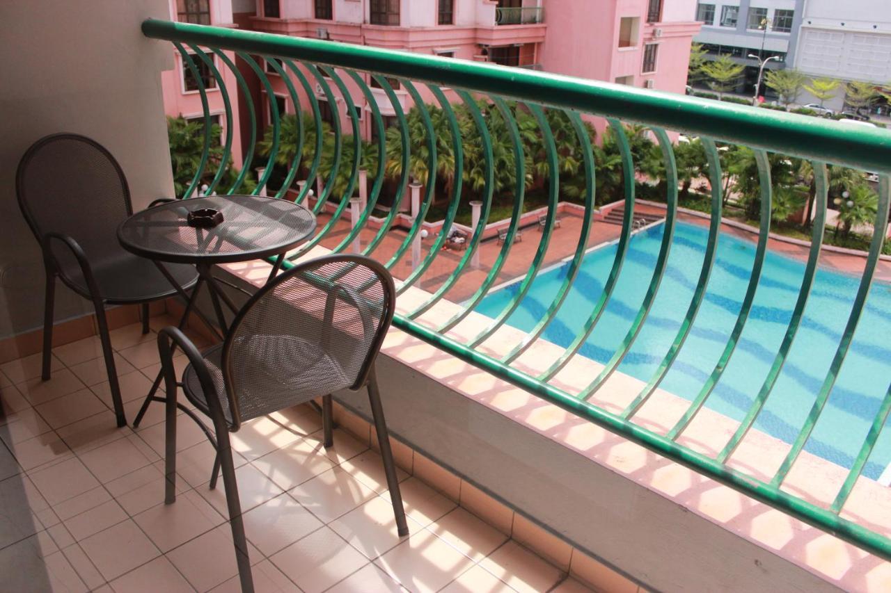 Town Condo - Marina Court Кота Кинабалу Екстериор снимка
